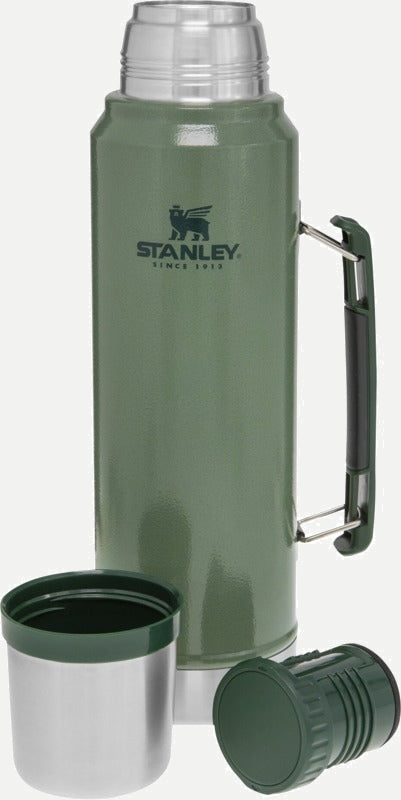 Stanley Classic Bottle - 1 L in Forest green